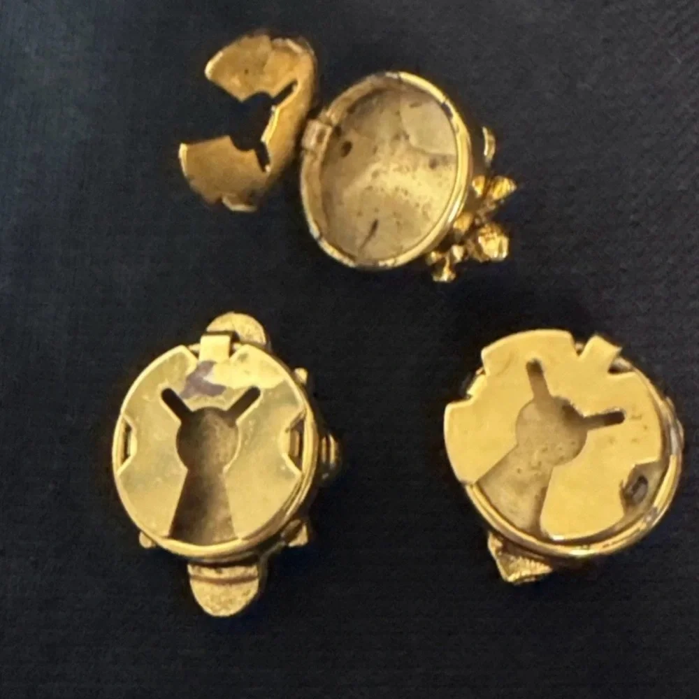 Vintage Retro Button Covers, Faux Pearl And Gold Tone, Set Of Three 1980-90's - Picture 5 of 5